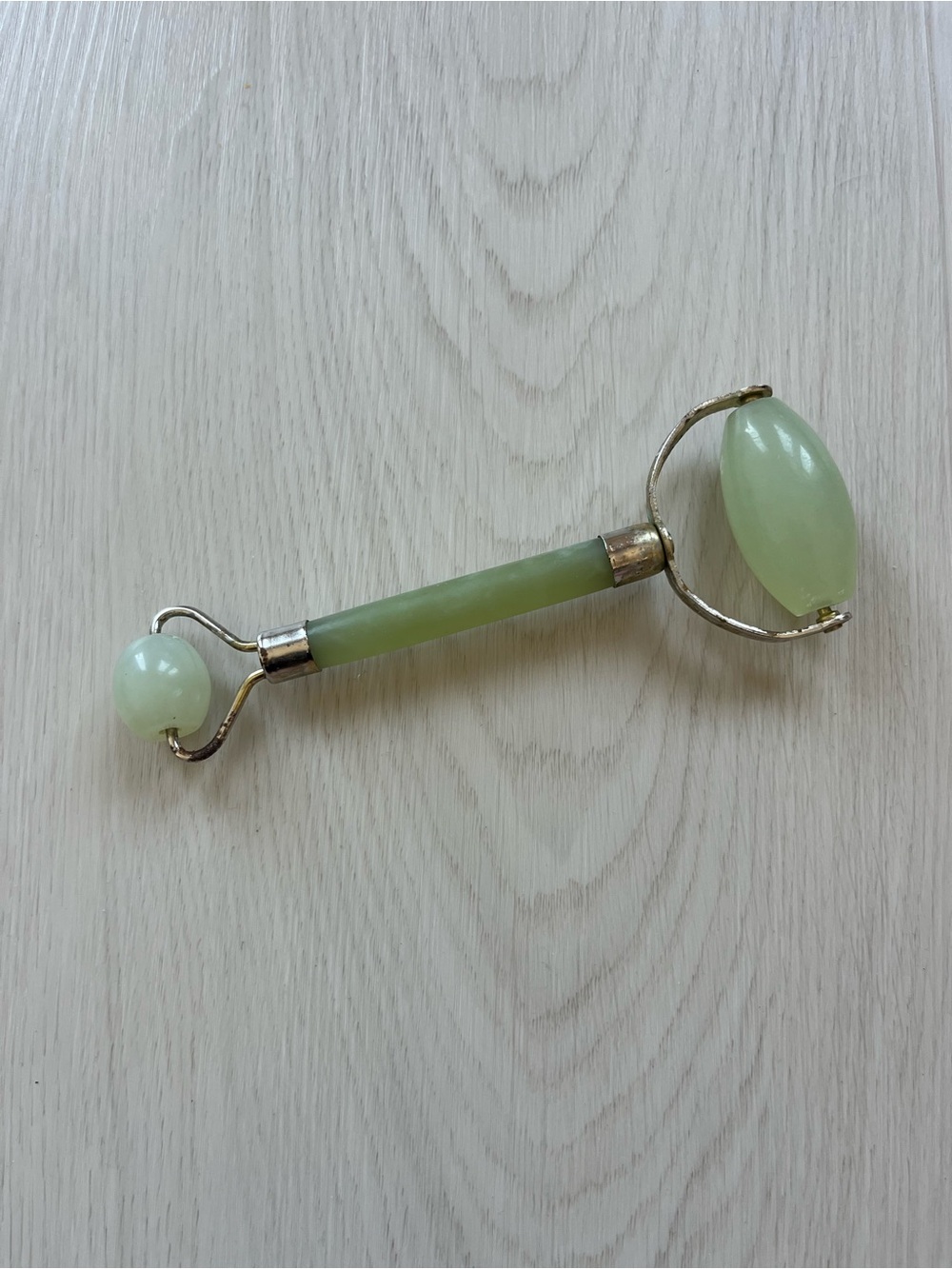 Green Jade Facial Roller *FREE ADD ON